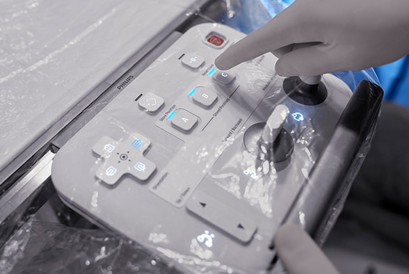 surgeon returns the c arm to a previously saved position