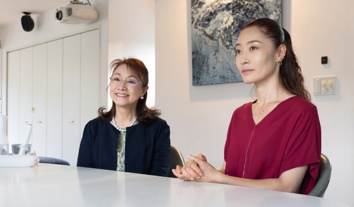 （母）井田 智佐子（いだ ちさこ）さんと（妻）井田 マキ（いだ まき）さん