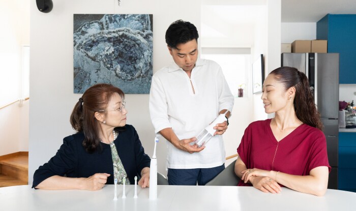 （母）井田 智佐子（いだ ちさこ）さん、（夫）井田 宗秀（いだ むねひで）、（妻）井田 マキ（いだ まき）さん