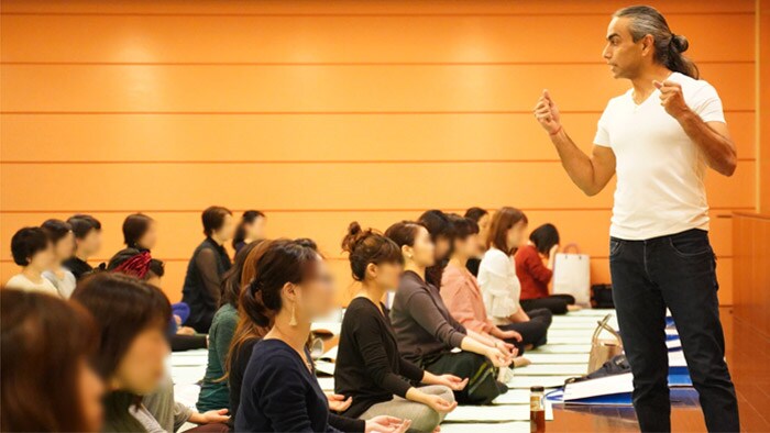 ATHA YOGA主宰のマニーシュ・カルラ氏